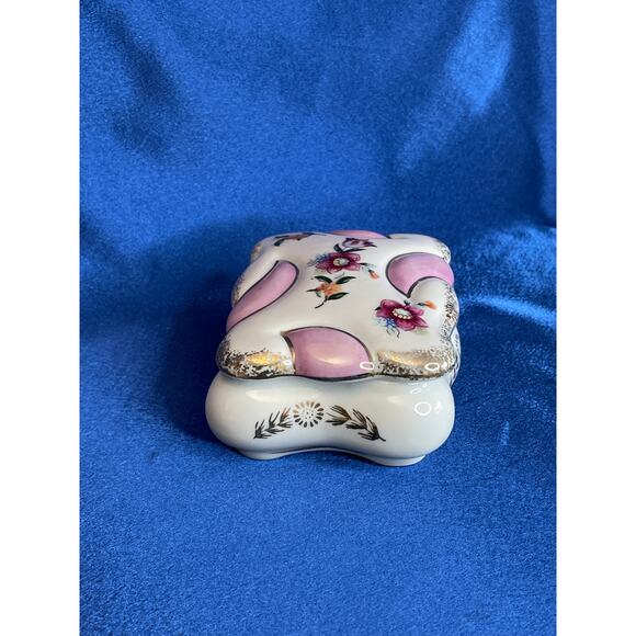 Vintage Rectangle Pink and White Porcelain Trinket Box Japan - Picture 3 of 9